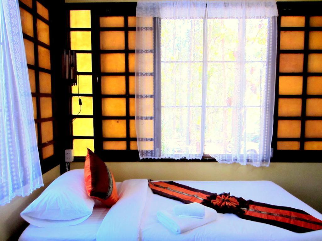 Golden Teak Homestay Mae Rim Exteriér fotografie