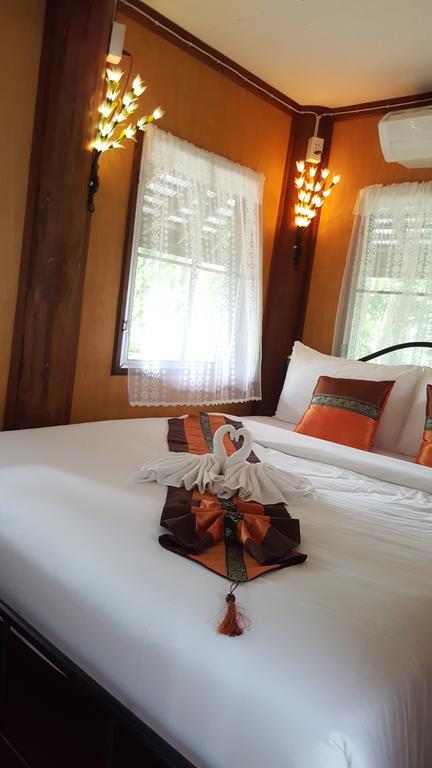 Golden Teak Homestay Mae Rim Exteriér fotografie